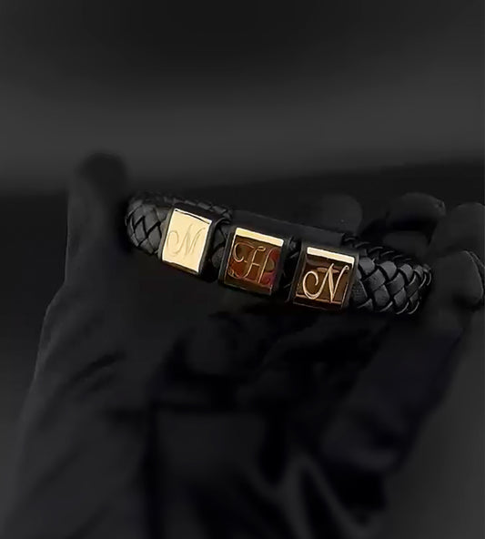 Pulseras Personalizadas en Cuero y Oro 18K